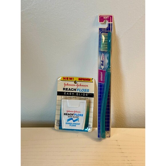 VTG (2) Sealed Tek Pro Toothbrush Johnson Reach Floss Easy Slide SET Soft Straig - Picture 1 of 6
